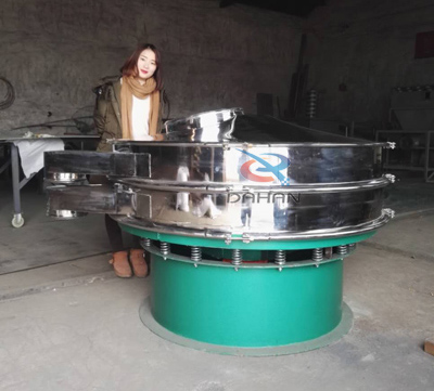 不銹鋼振動篩發(fā)貨圖 不銹鋼振動篩發(fā)貨圖